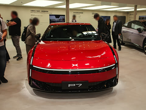 2025�� 750 ���� Max