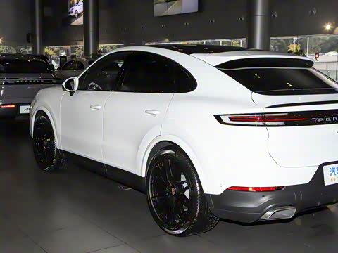 2026�� Cayenne Coup�� 3.0T