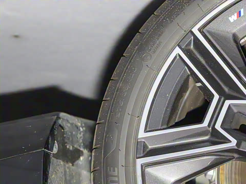 2025�� eDrive 40L M�˶���װ