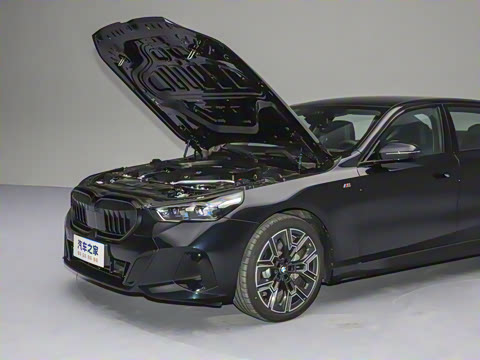 2025�� 530Li ������ M�˶���װ