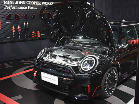 2025�� JOHN COOPER WORKS