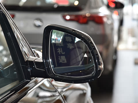 2025�� xDrive 40Li M�˶���ҹ��װ