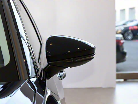 2025�� allroad quattro 55 TFSI ��̽�ռ�