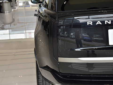 2026�� 3.0 L6 400PS HSE�����