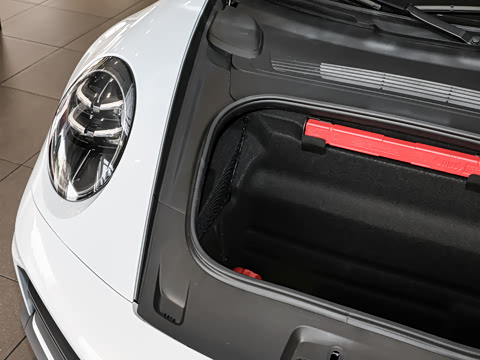 2026�� Carrera 3.0T