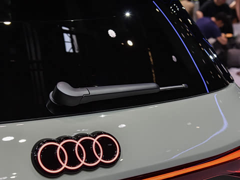 2026�� quattro Ǭ���Ǽݰ�
