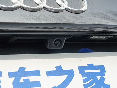 2026�� 200���������� 40 TFSI ����������