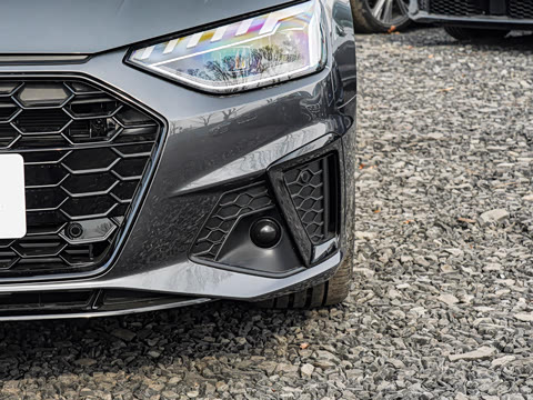 2026�� 200���������� 40 TFSI ����������