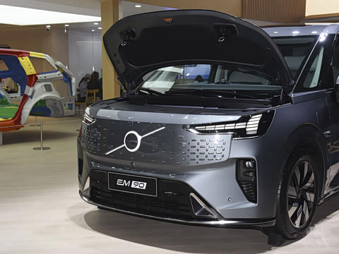 2027�� Ultra ����