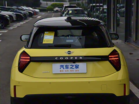 2025�� �Ŀ� 466km COOPER E ������