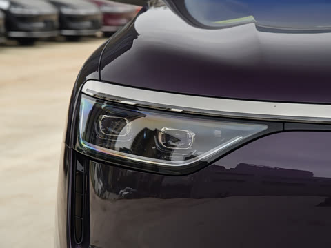 2025�� ���� Ultra�� 53.4kWh 6���� (896�߼����״