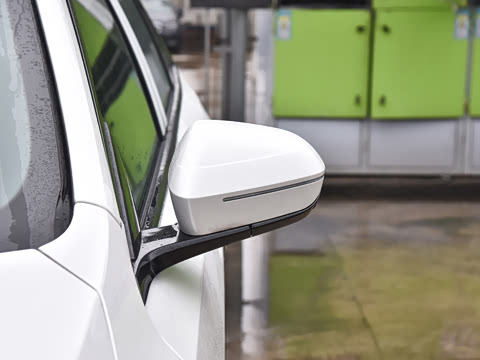 2026�� �Ŀ� 530Li ������ M�˶���װ