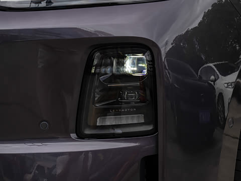 2027�� 660������