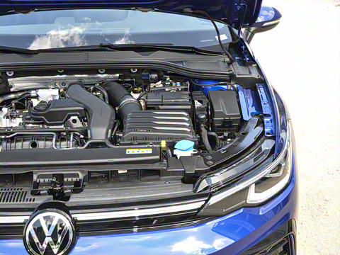 2025�� �Ŀ�� 300TSI R-Line