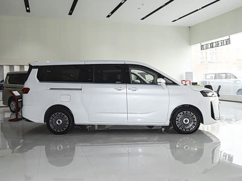 2026�� ���̰� 230����� 7��