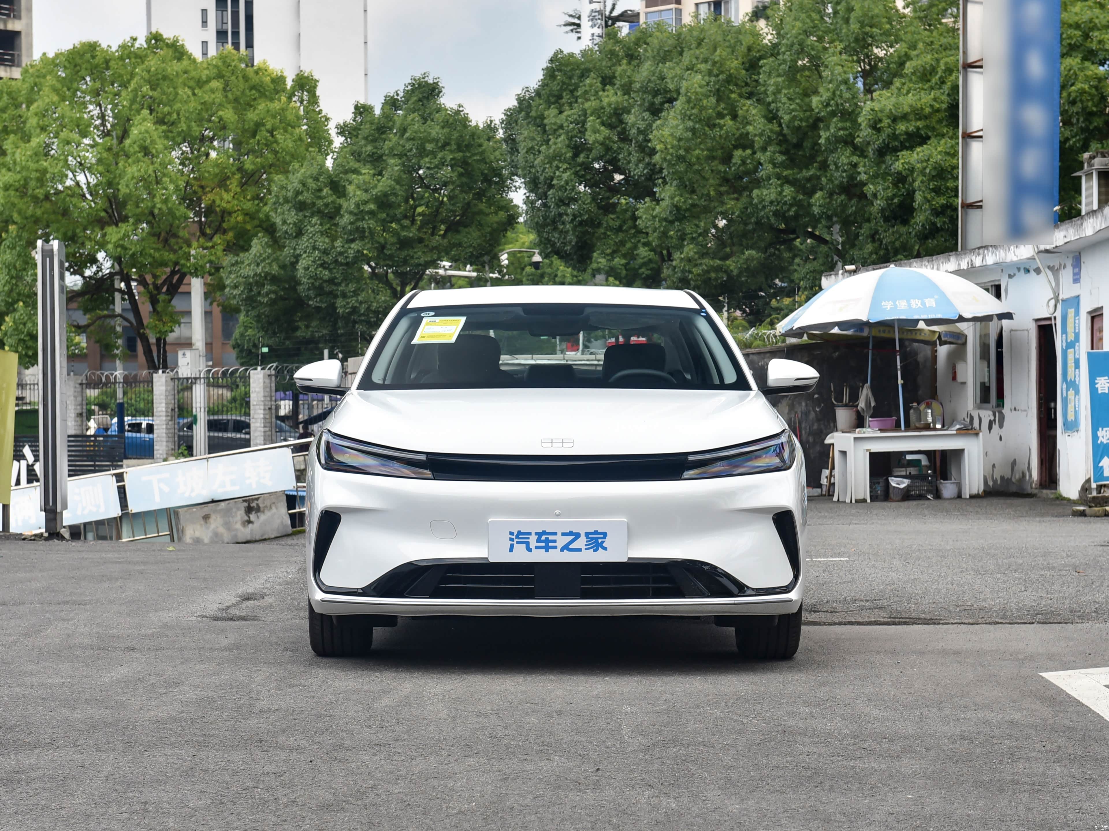 Geely A7 EV, миниатюра 2