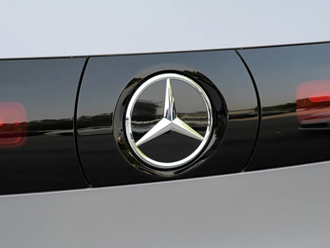 2026�� ����� 400 L 4MATIC