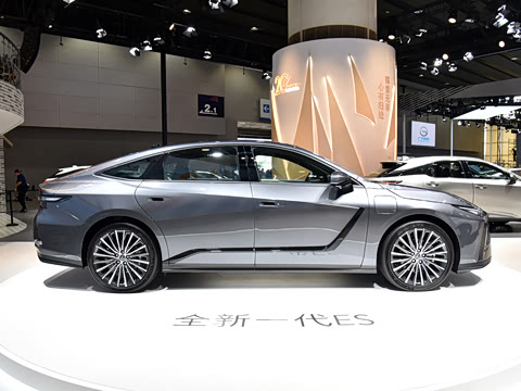 2025�� 350e