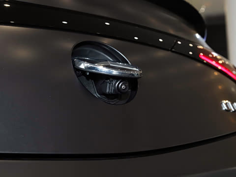 2025 Ŀ AMG CLE 53 4MATIC+ ܳ