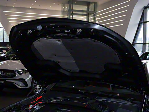 2025 Ŀ AMG CLE 53 4MATIC+ ܳ