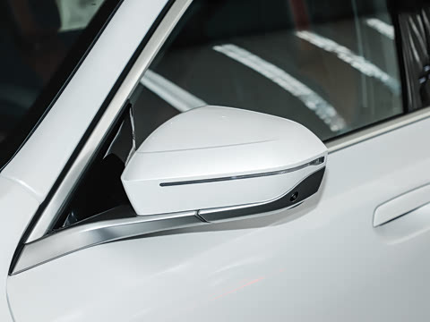 2026�� �Ŀ� 530Li ������ M�˶���װ