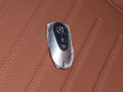 2026�� �Ŀ� GLC 260 L 4MATIC ������
