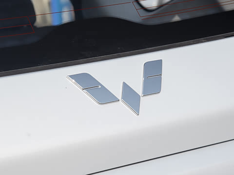 2026�� 1.5T 6MT ������ 