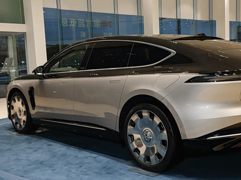 2025�� 102kWh ��ƽ���ر��