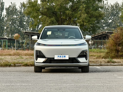 2025�� �Ŀ� ����Max