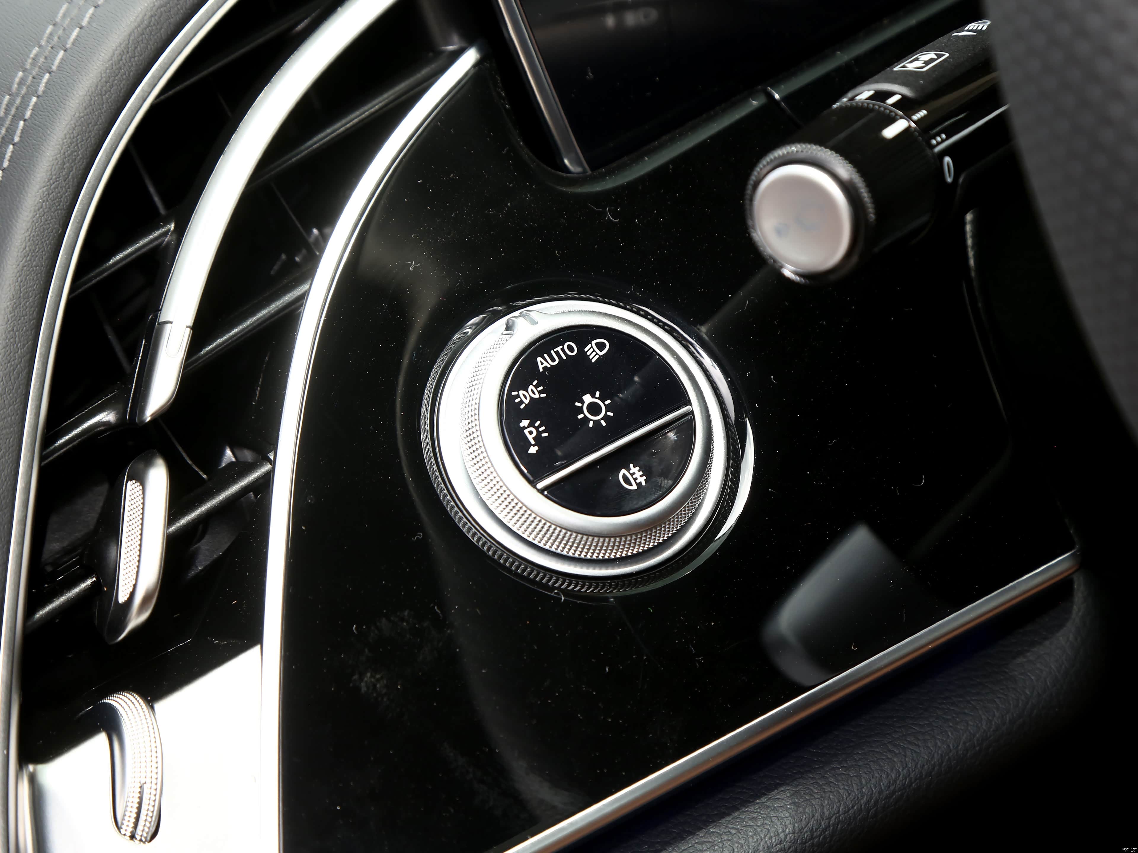 Mercedes-Benz E, миниатюра 16