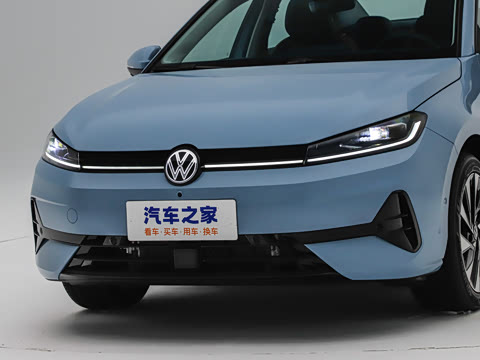 2026�� S 300TSI ������