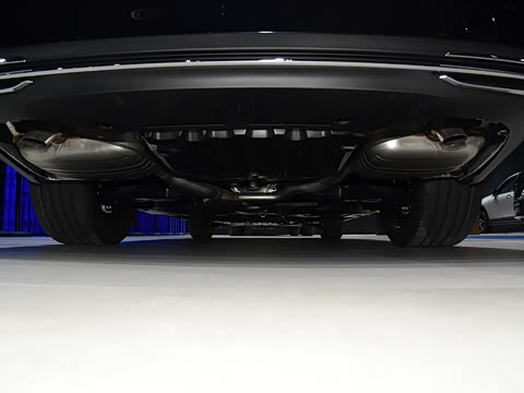 2026�� E 300 L ������