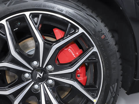 2025�� ���� 650MaxѲ����