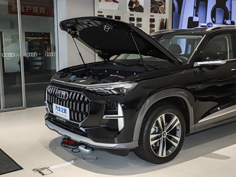 2026�� 40 TFSI quattro ����� ������װ 7��
