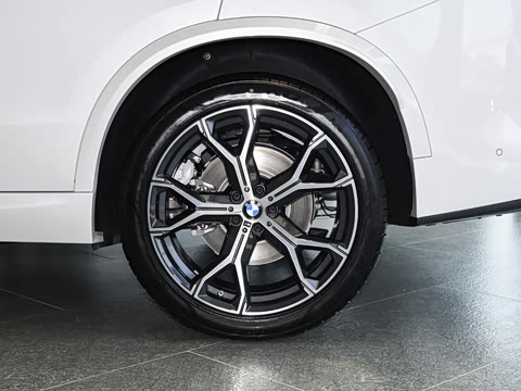2026�� �Ŀ� xDrive 30Li ������M�˶���ҹ��װ