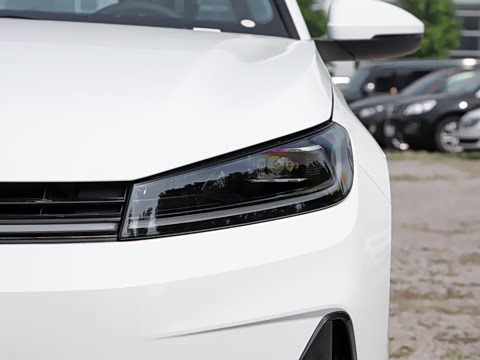 2026�� S 300TSI ������