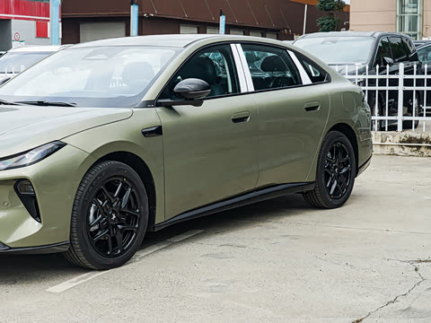 2026�� 535 MAX�����