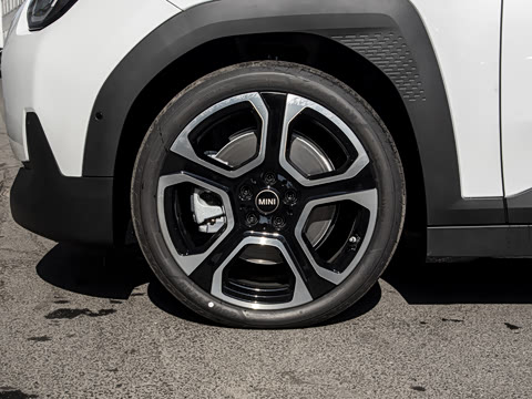 2025�� SE ������