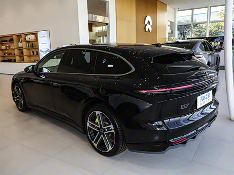 2025�� �ھ������ 100kWh Touring