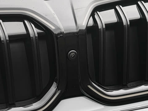 2026�� 330Li M�˶���ҹ��װ