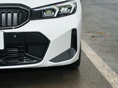 2026�� 330Li M�˶���ҹ��װ