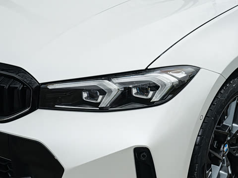 2026�� 330Li M�˶���ҹ��װ