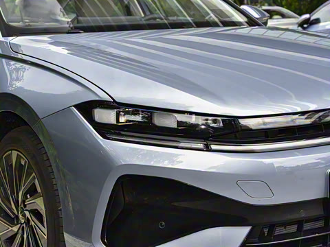 2026�� L 300TSI DSG ������