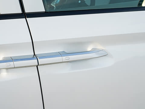 2026 DM-i 1.5T 218KM Խ