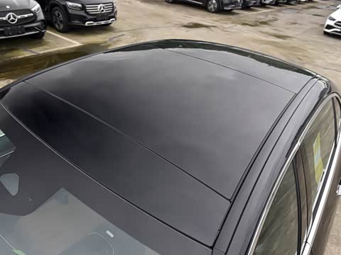 2026�� �Ŀ� E 260 L �����