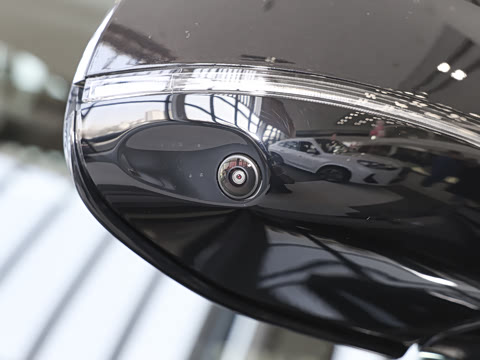 2026�� �Ŀ� xDrive 40Li M�˶���ҹ��װ