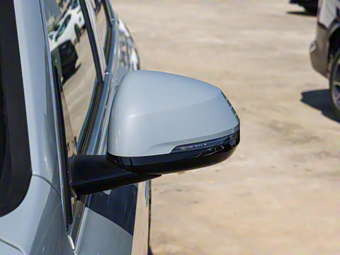 2025�� sDrive25Li M�˶���װ