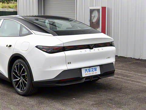 2025�� �Ŀ� 560MAX 185kW