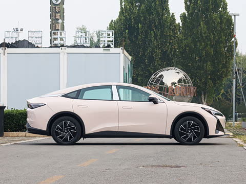 2025�� �Ŀ� 560PRO 185kW