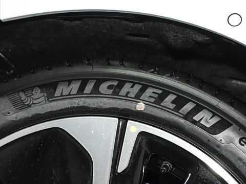 2025�� 100kWh Touring